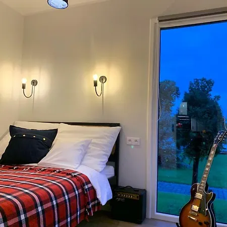 36 Apartment *